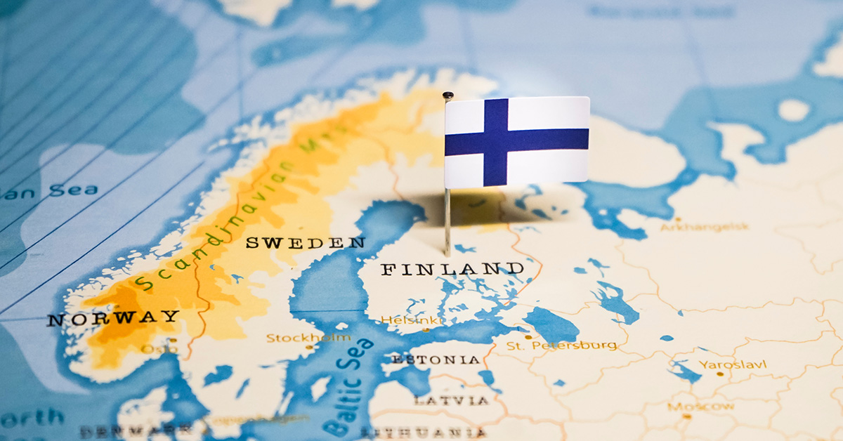 Pohjoismaat kartalla ja Suomen kohdalla Suomen lippu.