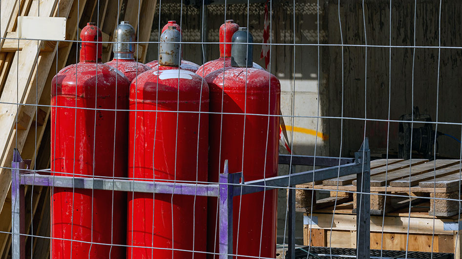 Punaisia kaasupulloja.